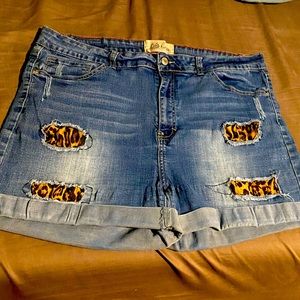 L&B Jean Shorts - Women’s Plus - Cheetah Patch